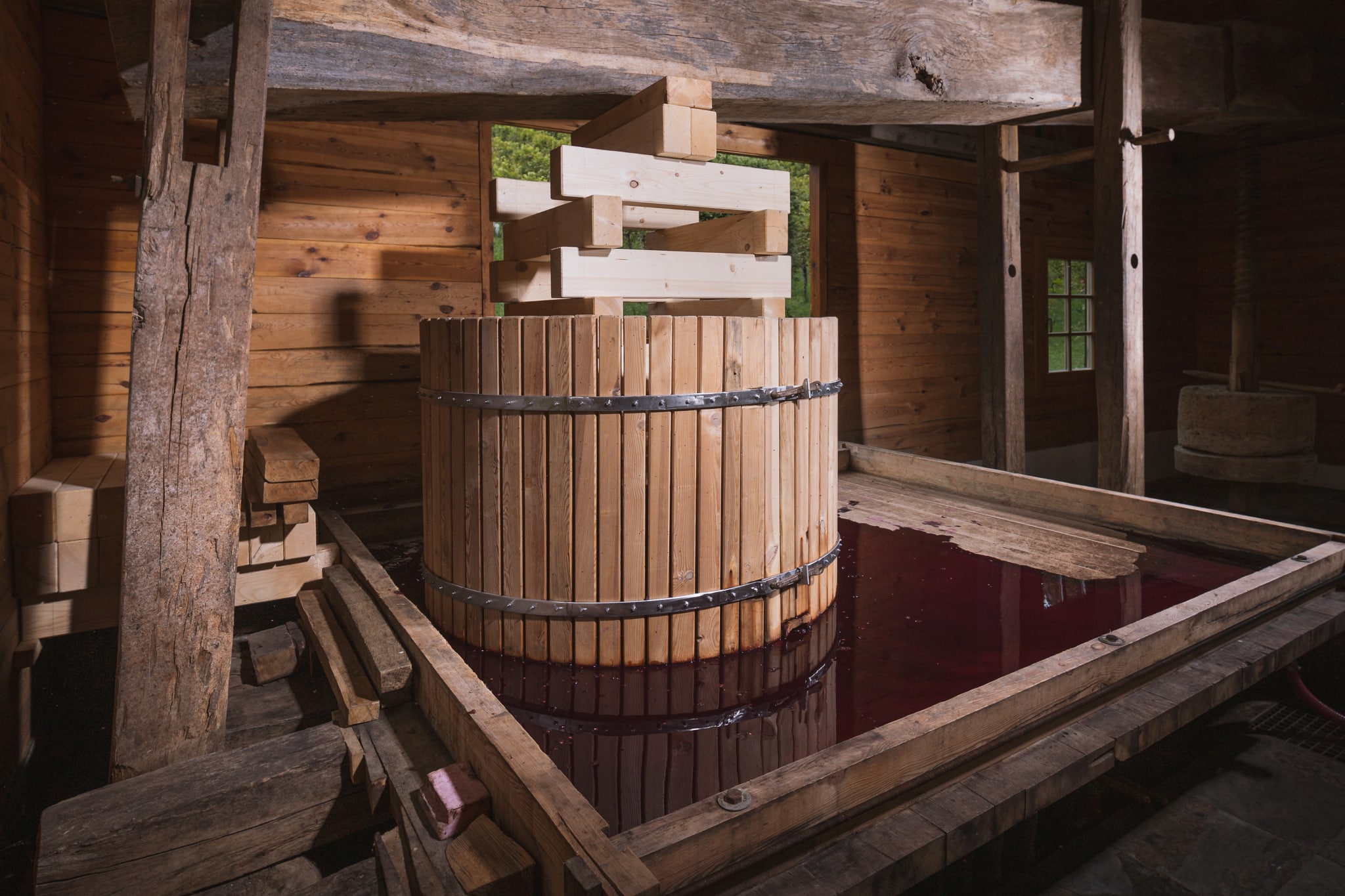 traditionelle Baumpresse des Weinguts Wurzinger